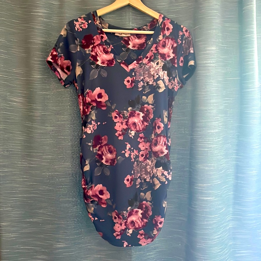 Maternity Floral V-neck Knit Top